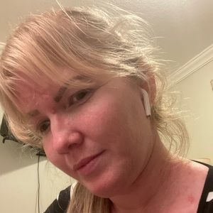 Meet your Posher, Constance